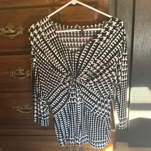 Daisy Fuentes Black and White Patterned Blouse